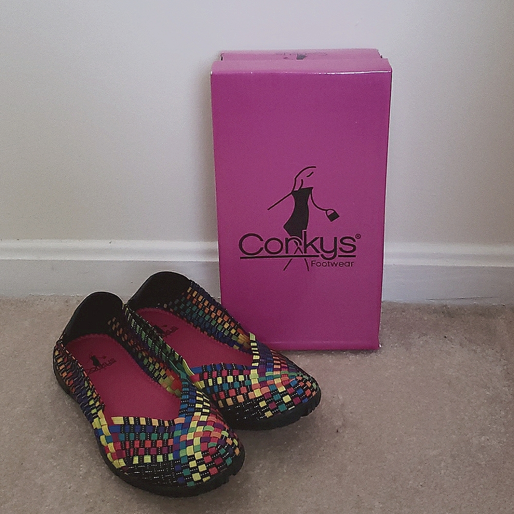 NEW w/box Corkys Sidewalk Black/Mulit